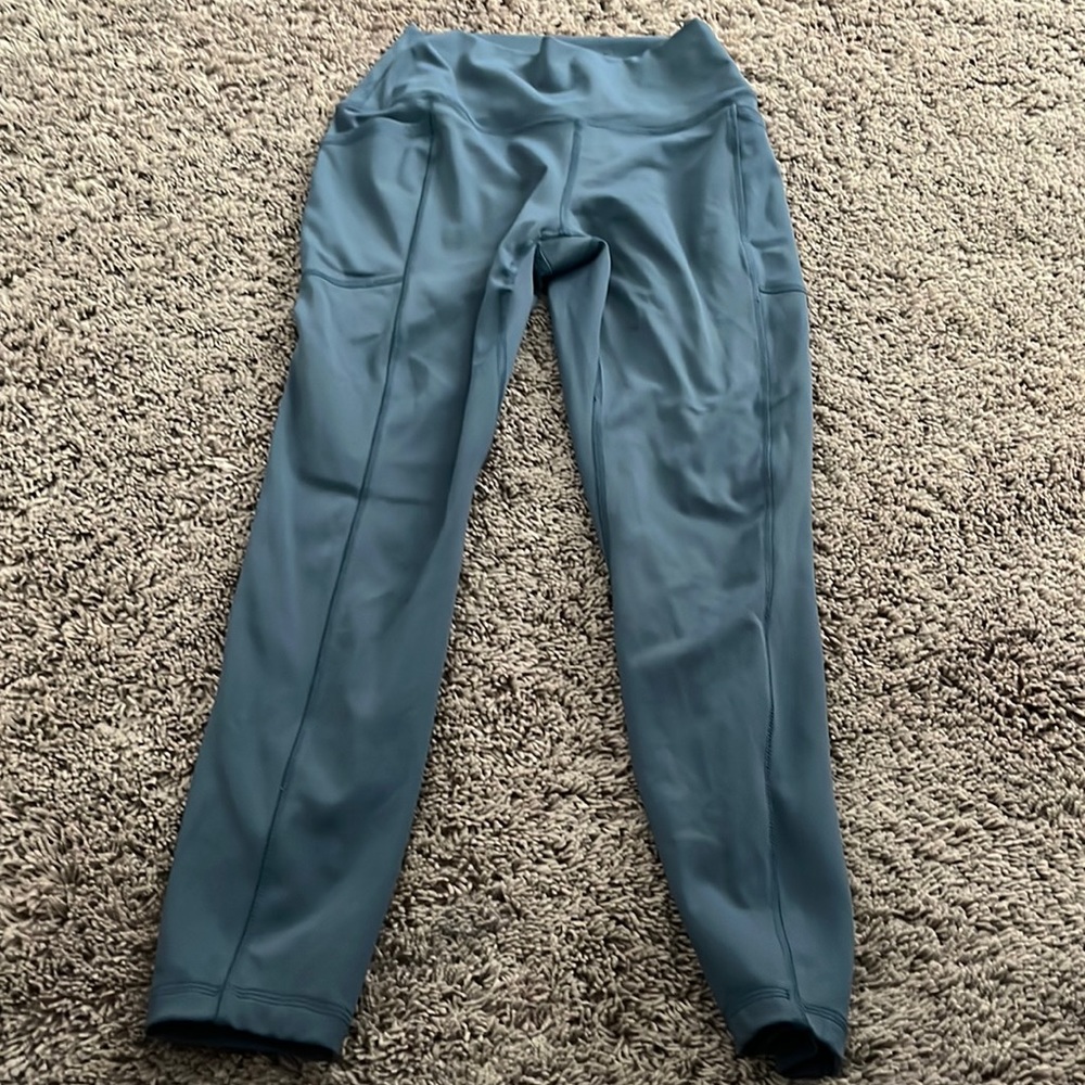 Blue leggings with pockets